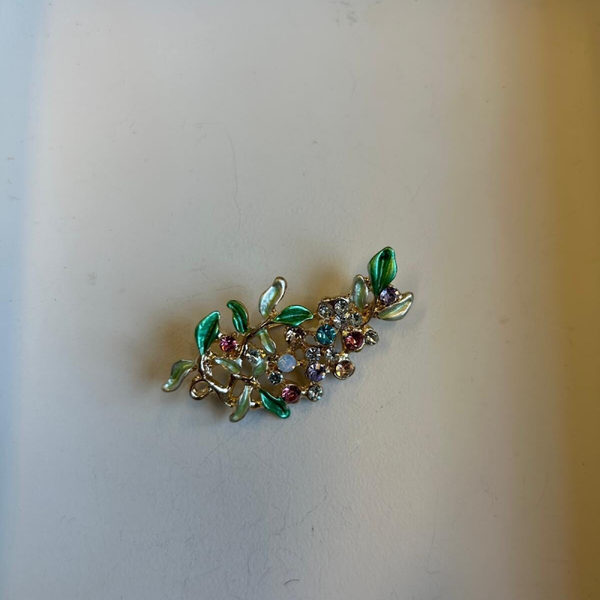Vintage look broche