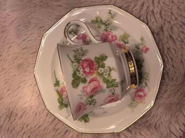 Porseleinen kop en schotel