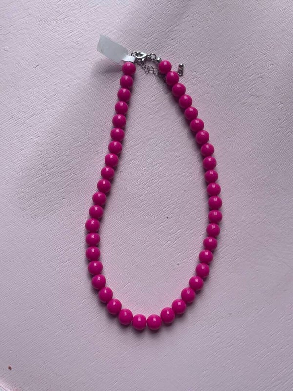Nieuwe fuchsia kralenketting