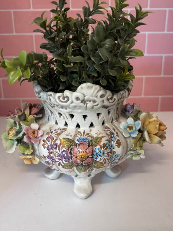 Vintage shabby chic  bloempot