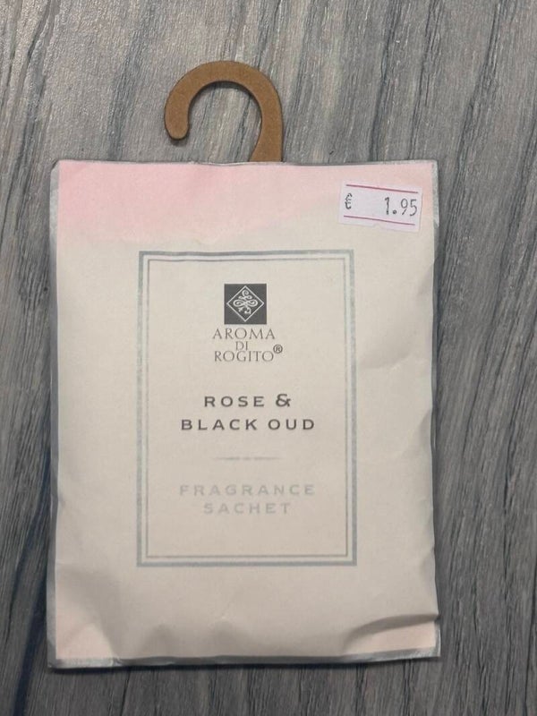 Kledingkast geurzakje  rose & black oud