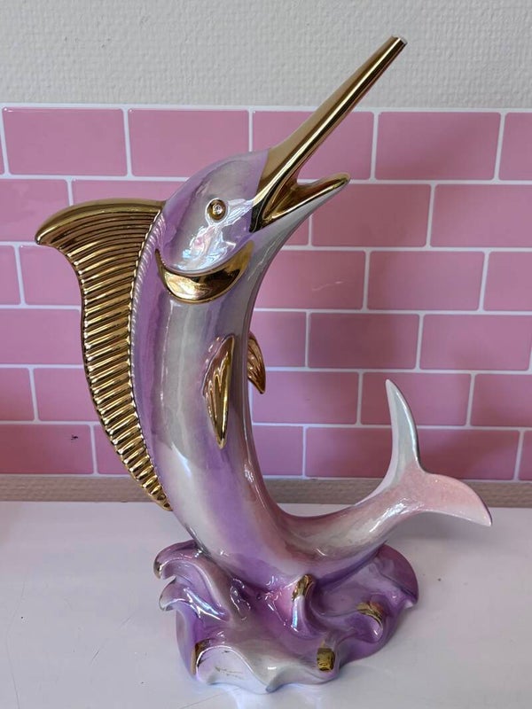 Vintage zwaardvis beeld -parelmoer roze