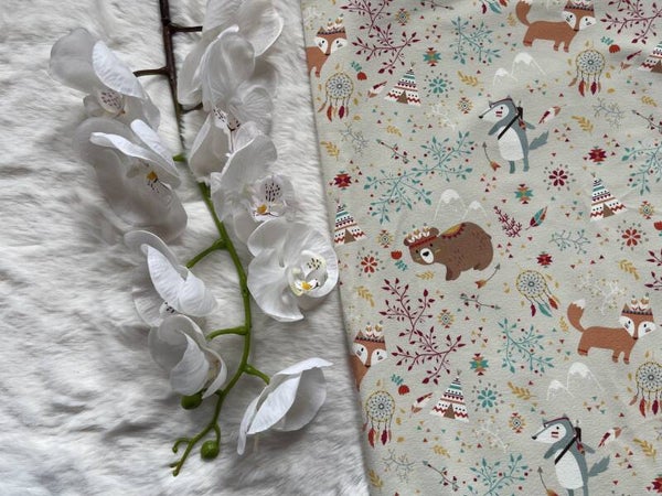 Waldtiere in beige