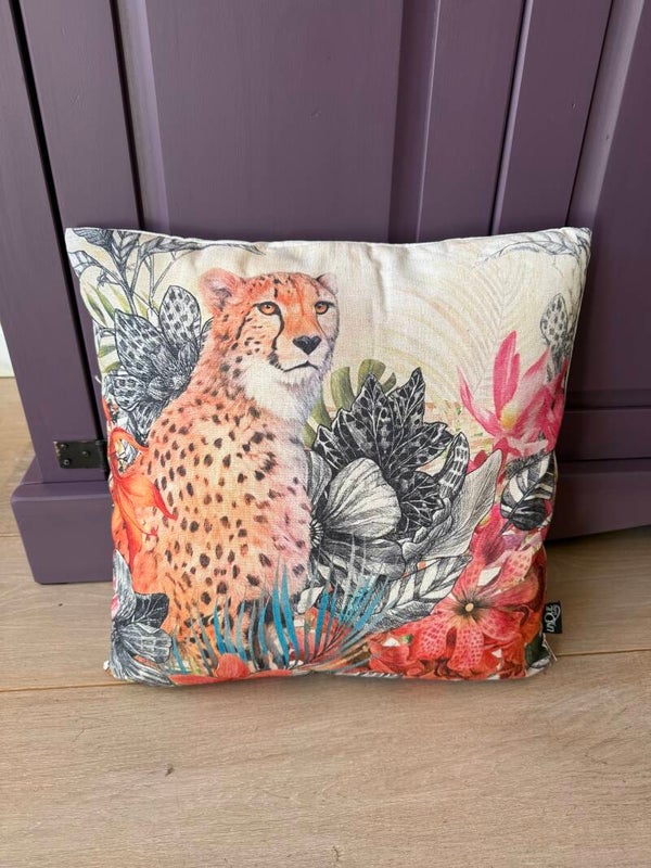 Sierkussen met panterprint