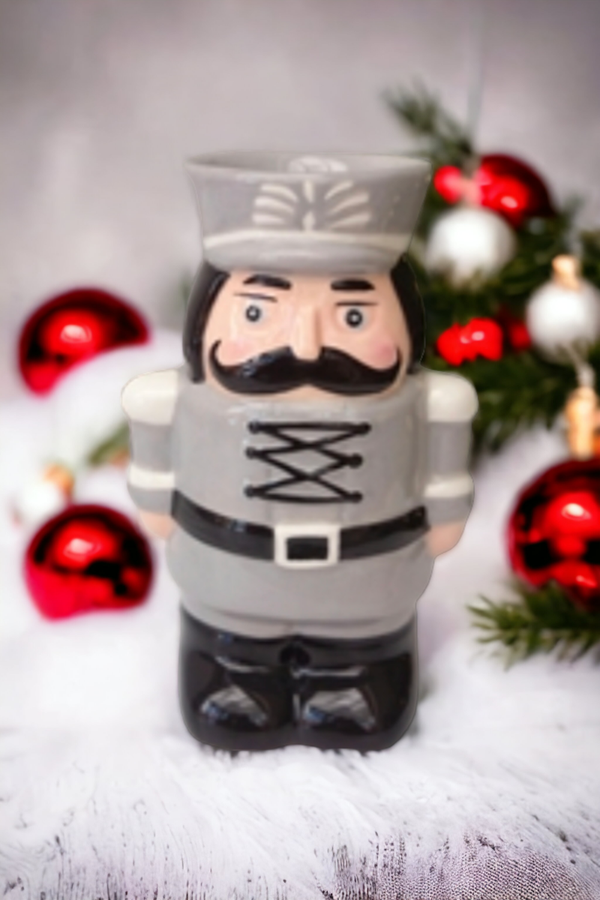 Nutcracker  wax/oil burner 13.5cm
