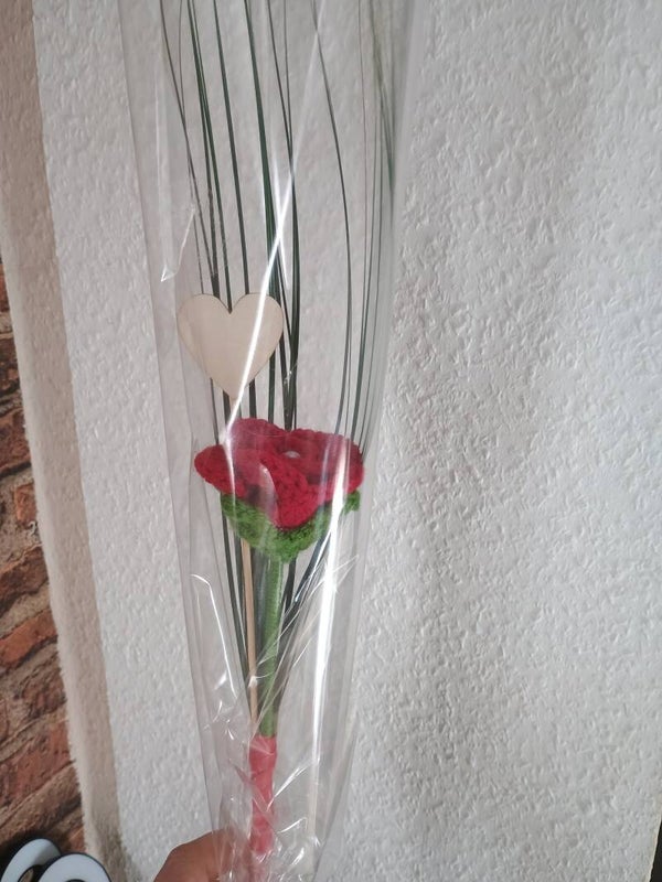 Gehäkelte Rose/ Geschenk