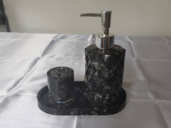 Badzimmer Set/Seifenspender aus Epoxidharz 3 teilig