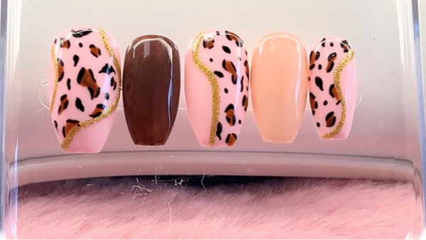 Press On Nails - léopard rose, marron, or