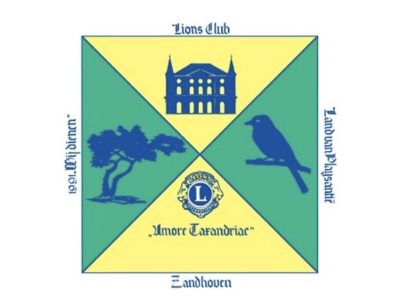 lions-standard.jpg