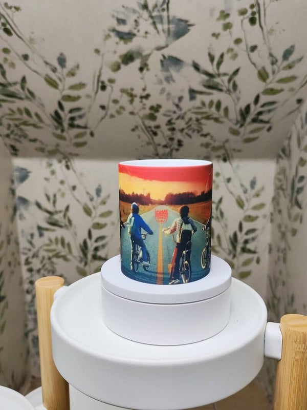TAZA STRANGER THINGS 2