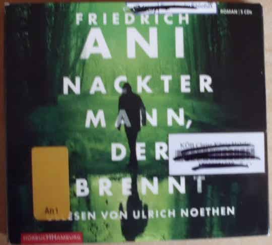 Nackter Mann der brennt