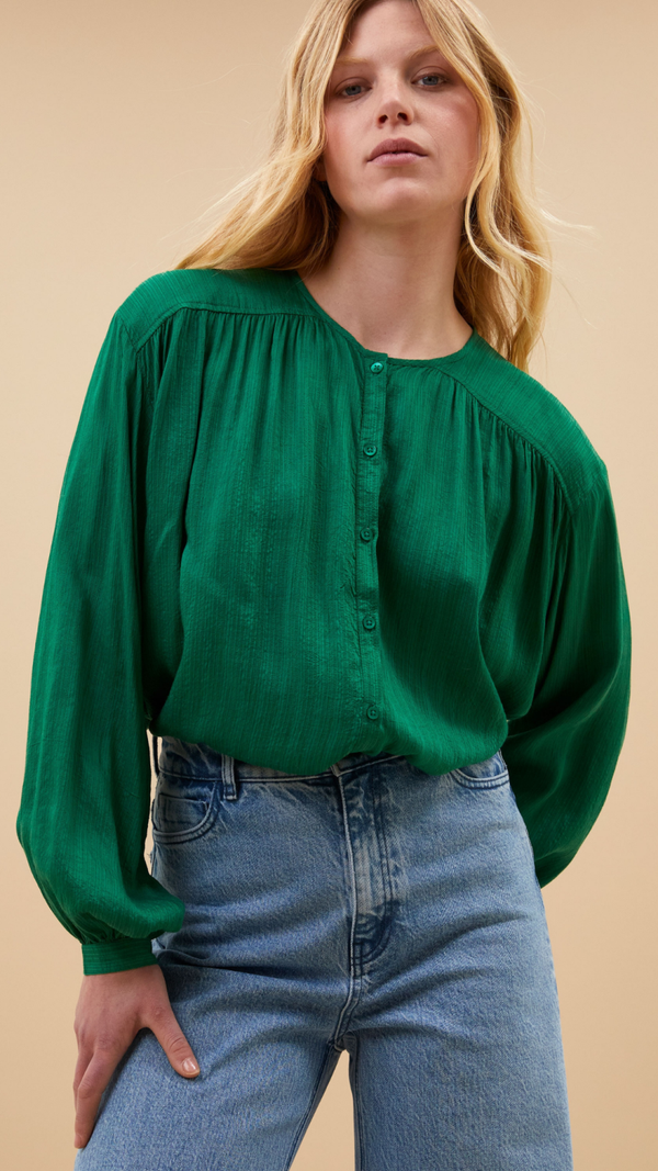 prachtige losvallende groene blouse
