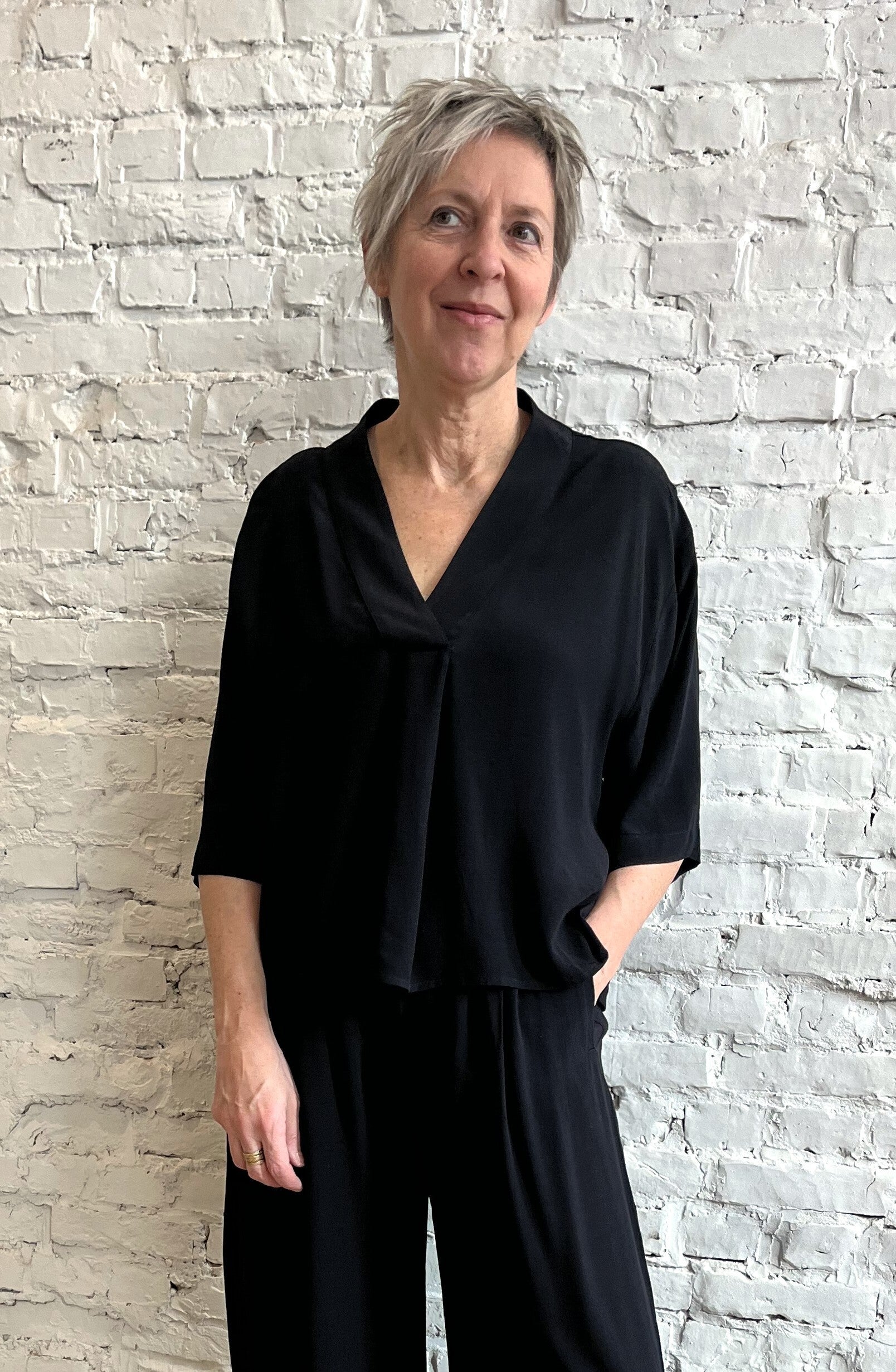 zwarte stijlvolle blouse met v-hals