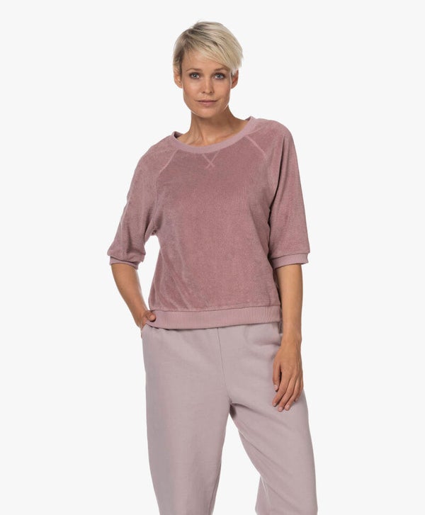 comfortabele lichtpaarse sweater  met korte mouwen