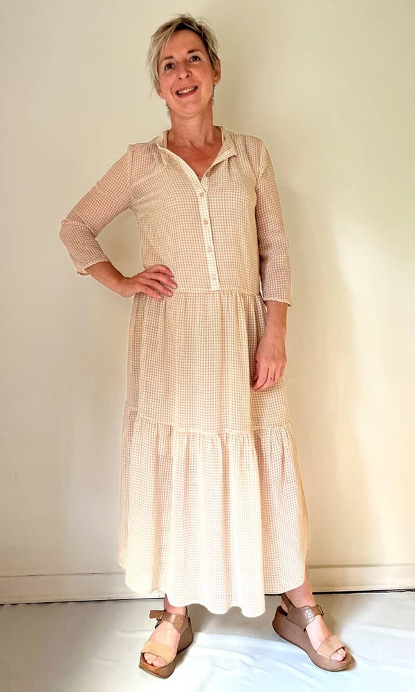 lange ecru ruitjesjurk