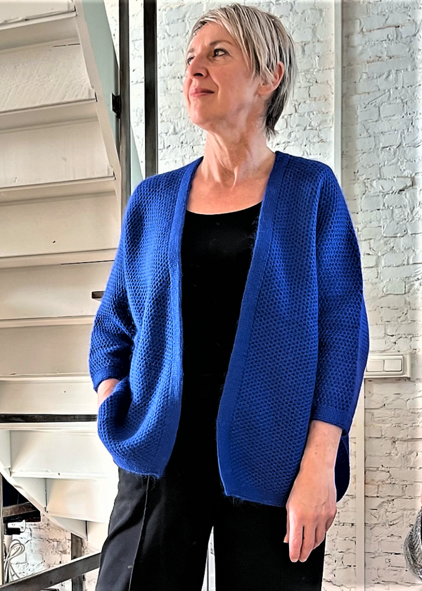 kobaltblauwe cardigan (laatste stuk)