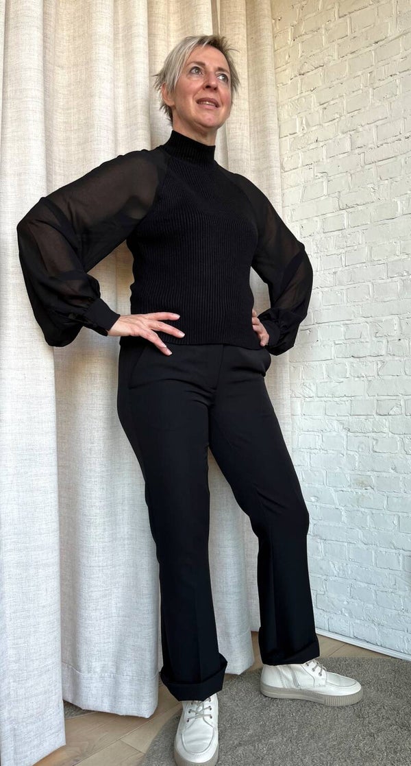 zwart blousje met transparante mouwen