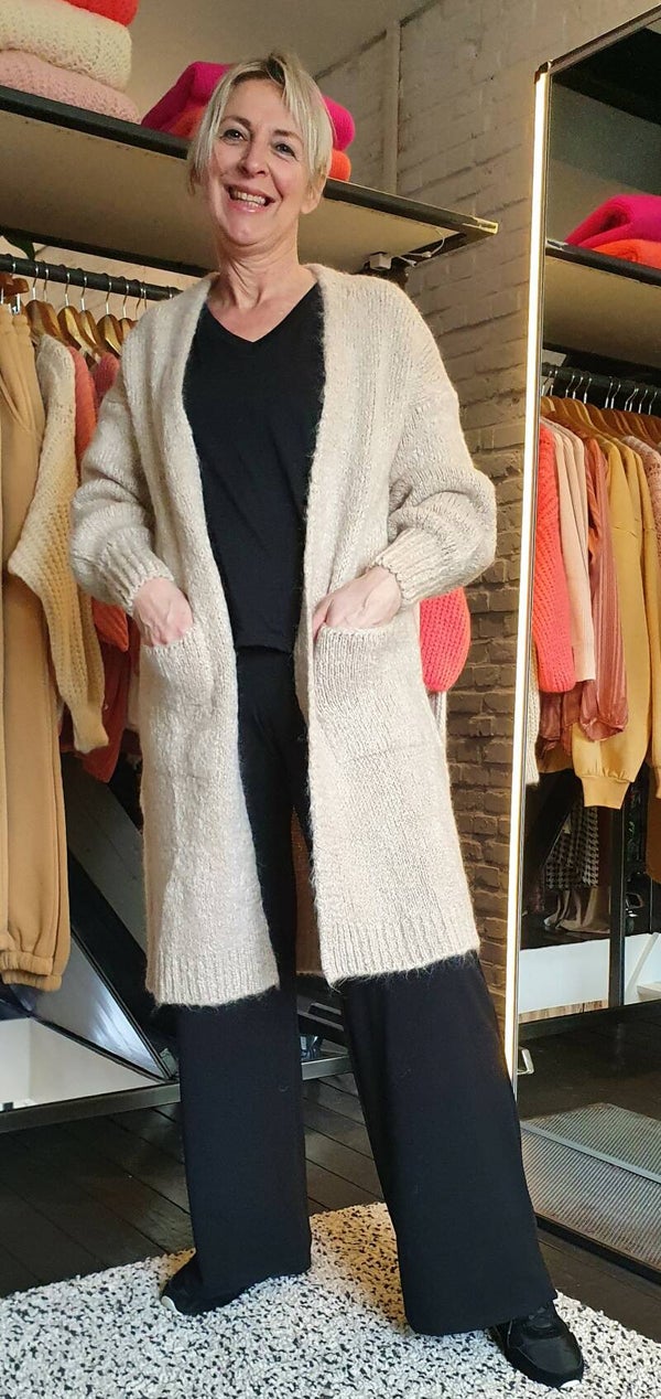 lange beige cardigan