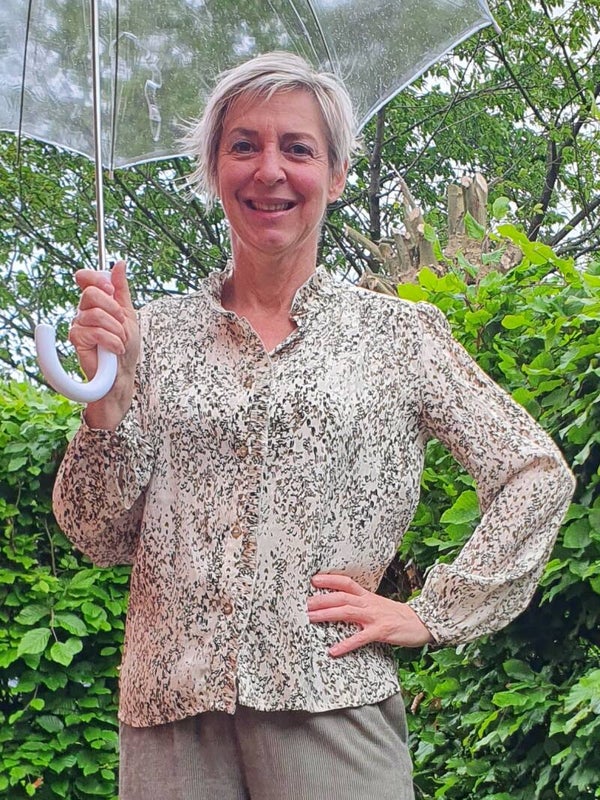 prachtige ecru blouse met kaki print