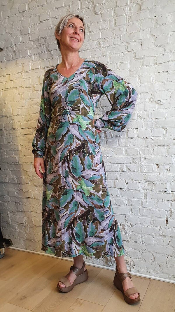 vrouwelijke jurk met print