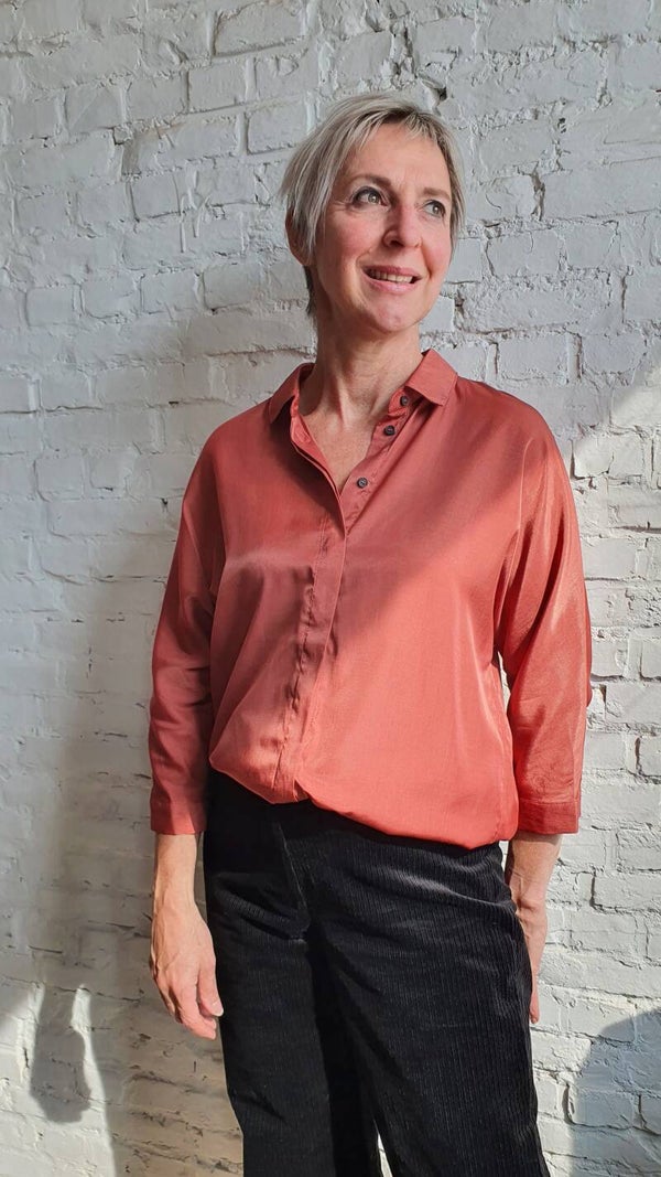 terracottakleurige blouse