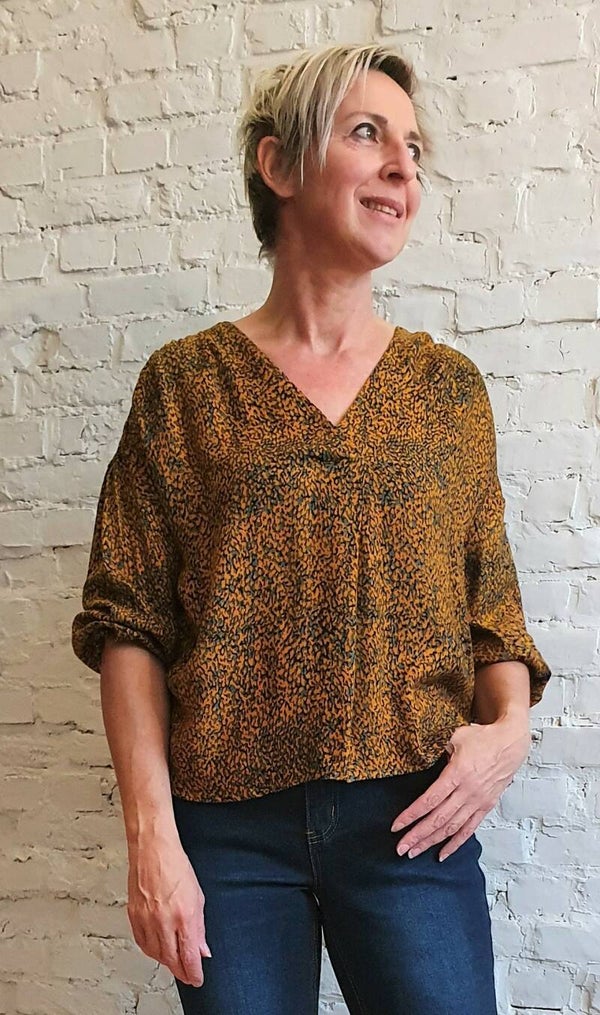 blousje met v-hals en 3/4 mouwen