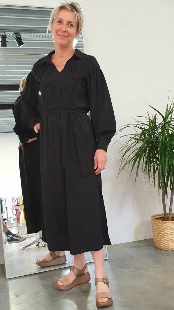 elegante zwarte lange jurk