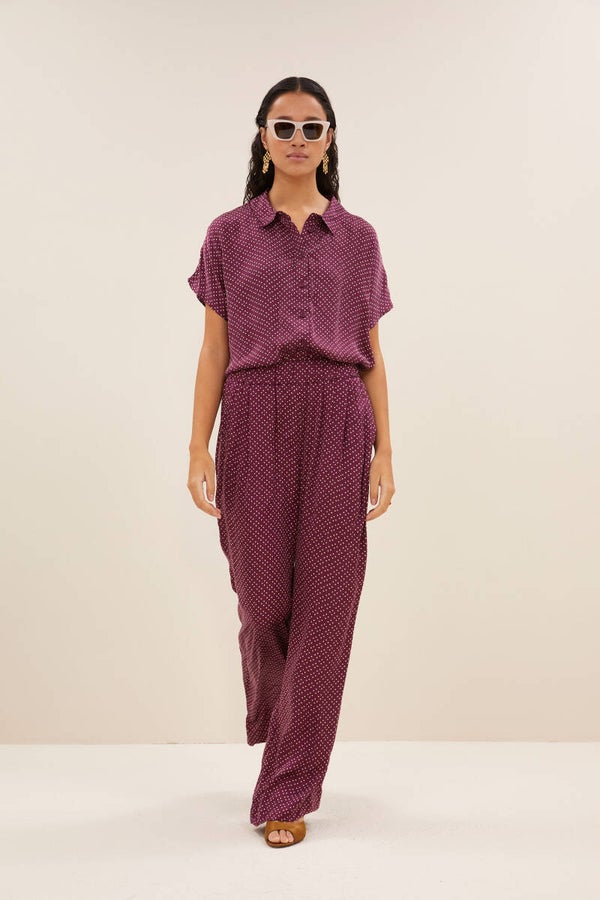 chique auberginekleurige blouse