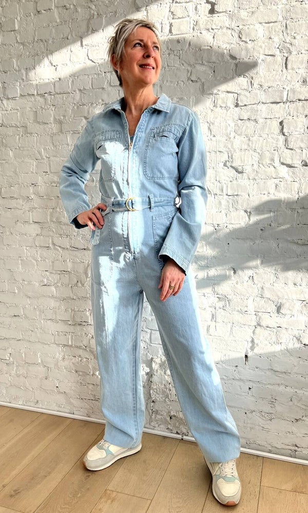 lichtblauwe denim jumpsuit