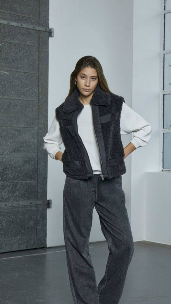 trendy zwarte bodywarmer