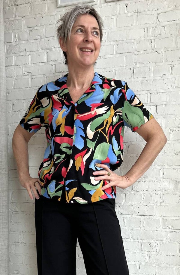 kleurrijk hemdje met vrolijke print