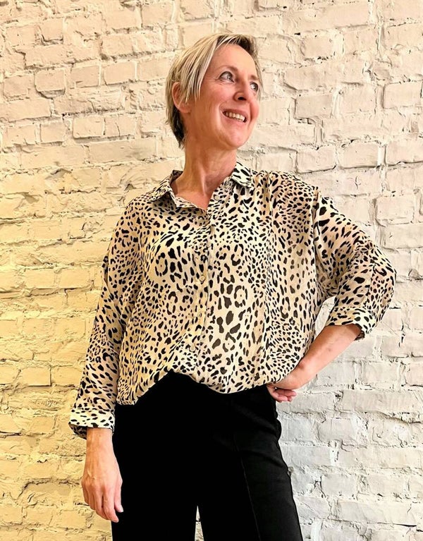stoere leopardblouse