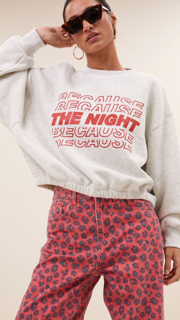 stylish sweater met rode glitterletters