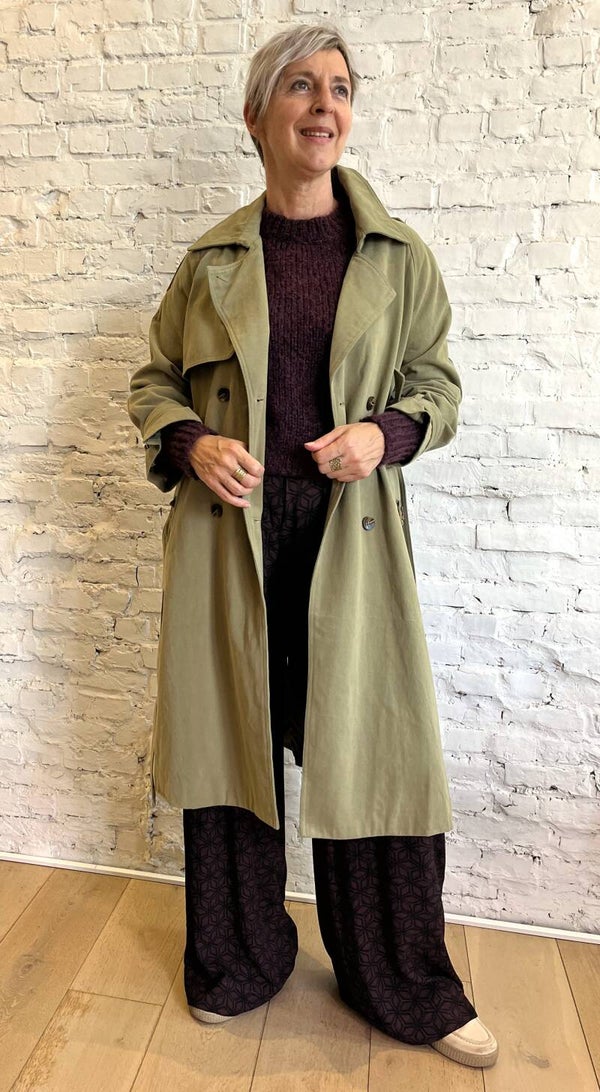 stijlvolle kaki trenchcoat