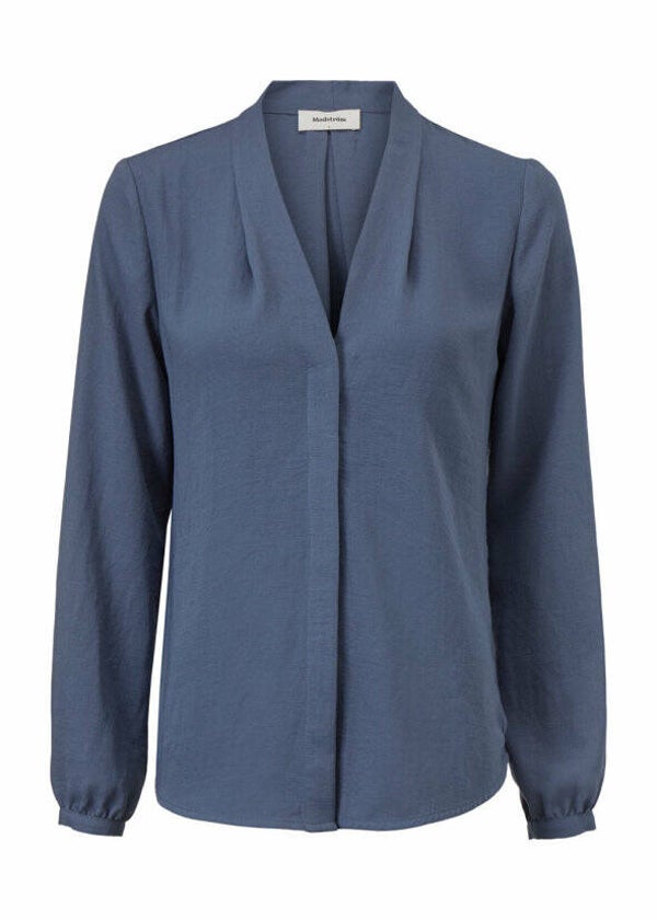 blauwe blouse met v-hals