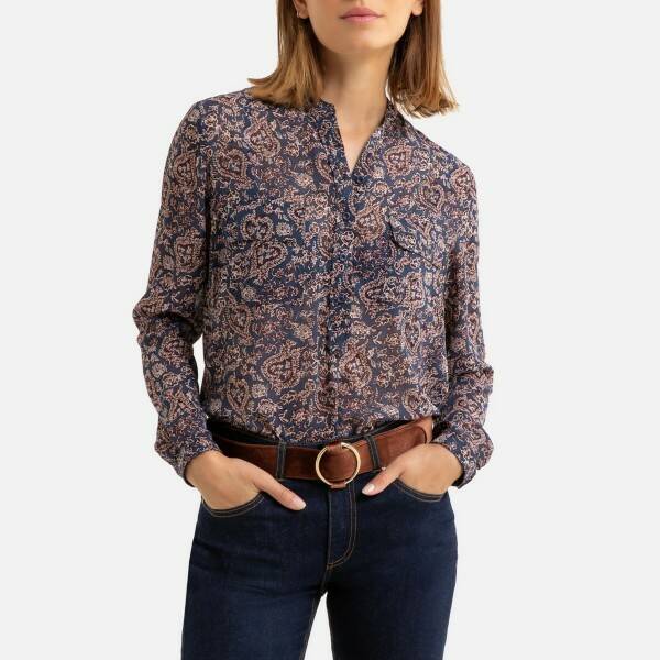 blauwe blouse met kasjmierprint