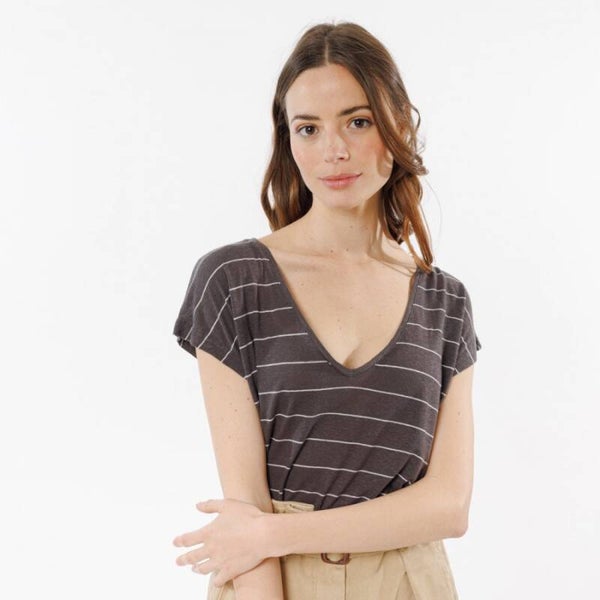 gestreepte grijze t-shirt met v-hals