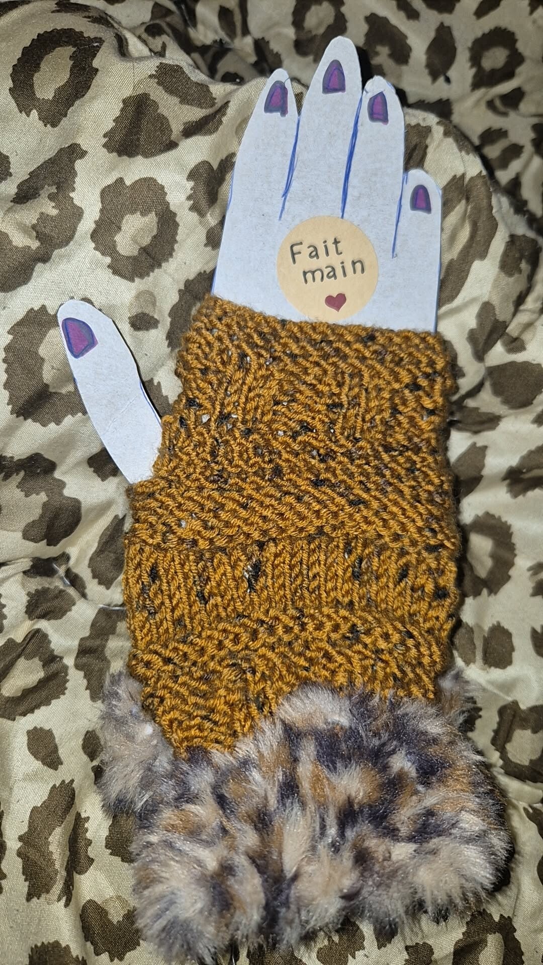 Mitaines caramel leopard