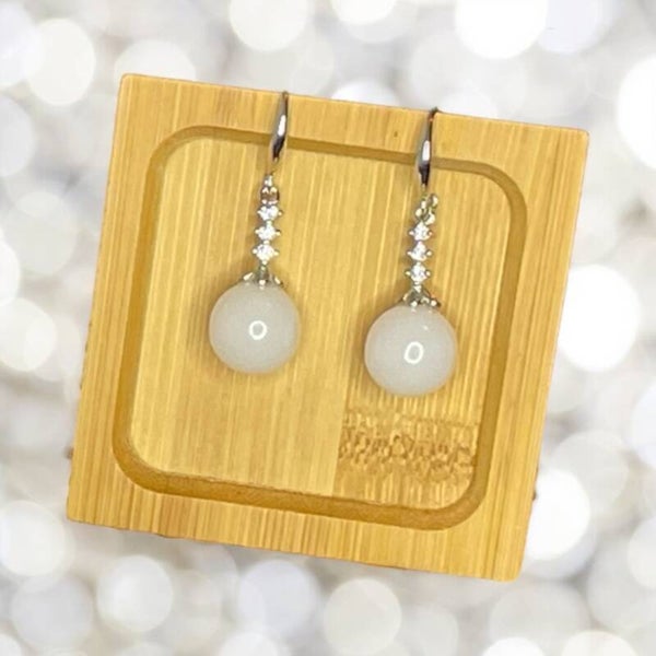 Witte ronde oorbellen