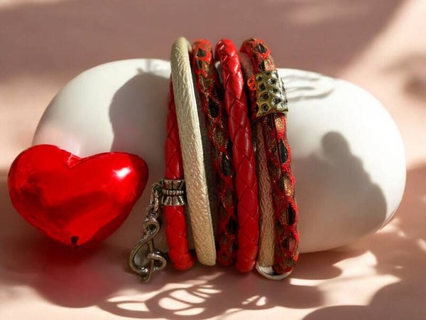 Handgemaakte leren en pmu armband met glitter en hanger