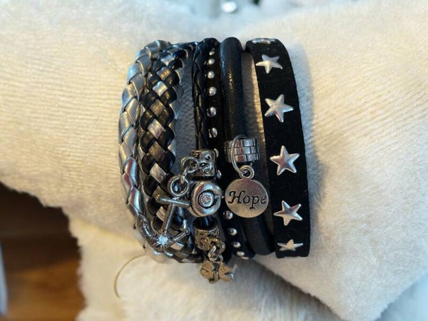 Handgemaakte leren/pmu armbanden zwart