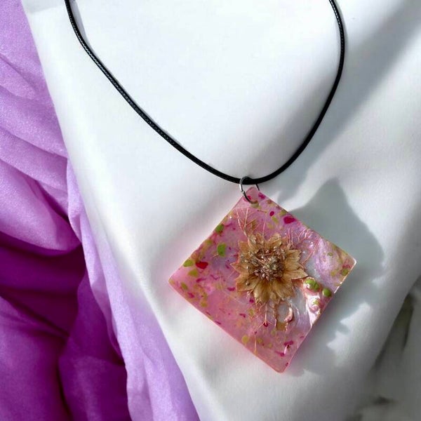 Handgemaakte Ketting met Schelpenhanger Roze