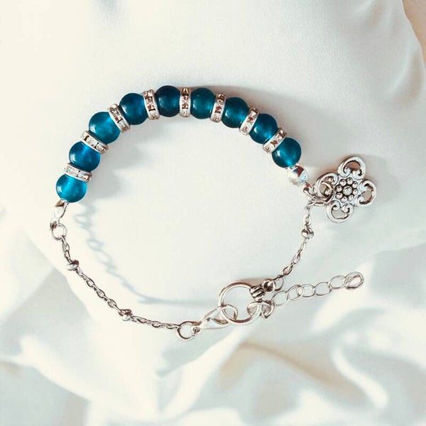Zilverkleurig blauw agaat armband