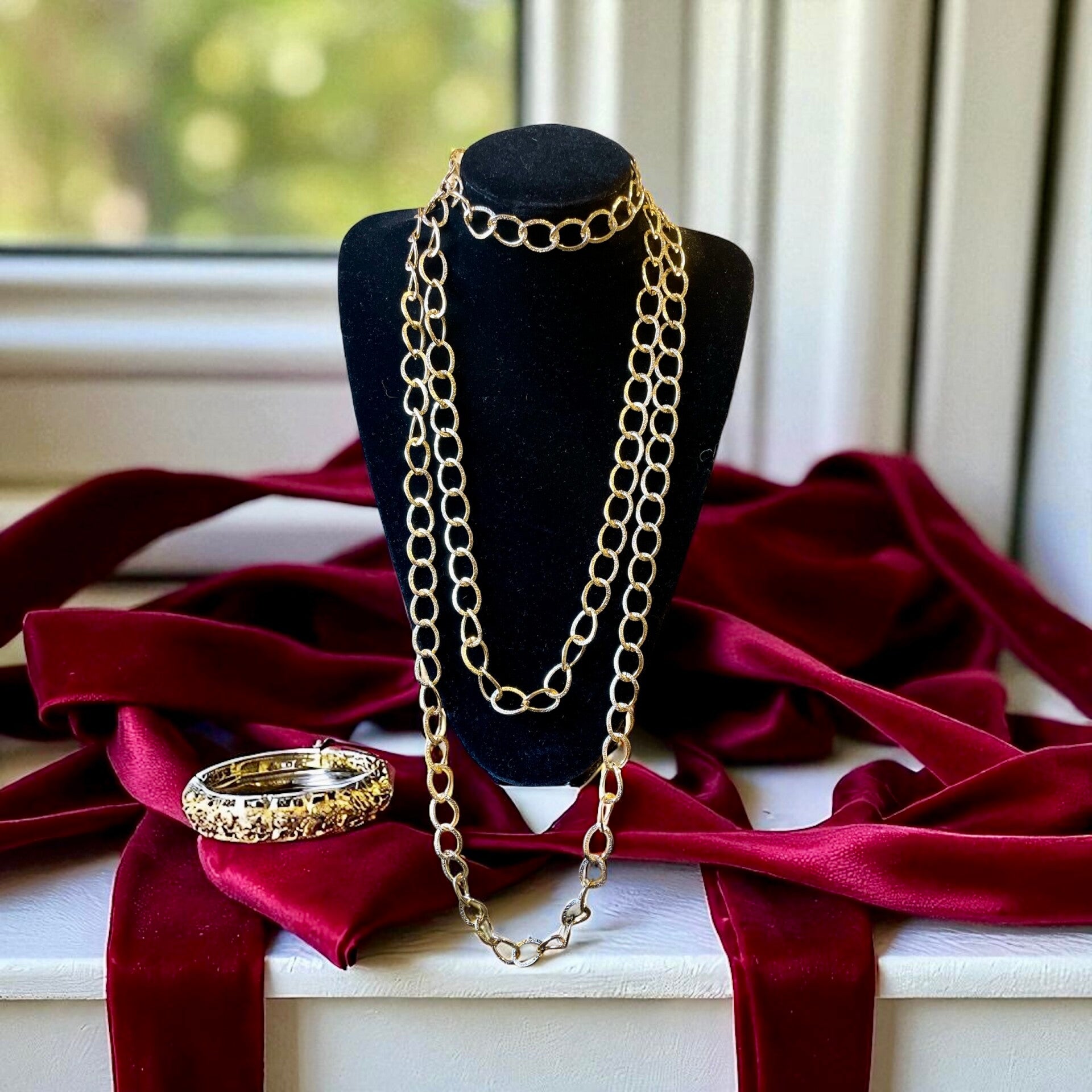 Schakelketting goudkleurig met glimmend bewerking