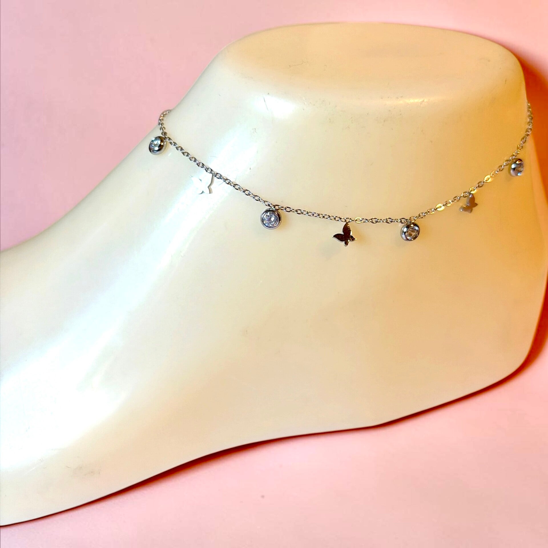 Zilverkleurige Stainless Steel Enkelband met Zirkonia & vlinder Motief