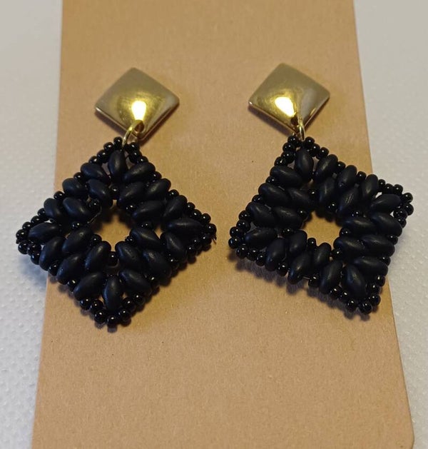 Oorbellen zwart ruit