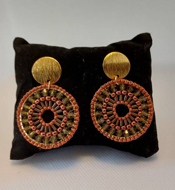 Oorbellen rond groot oranje / groen