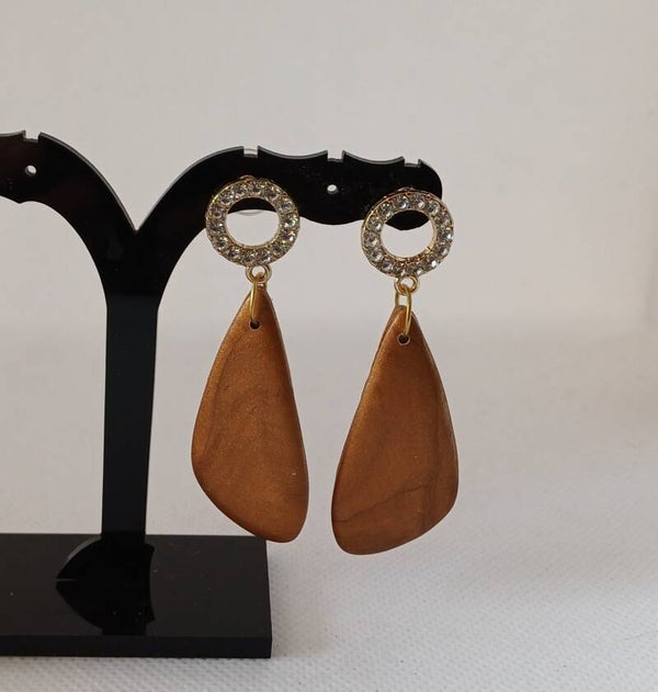 Oorbellen fimoklei druppel bruin