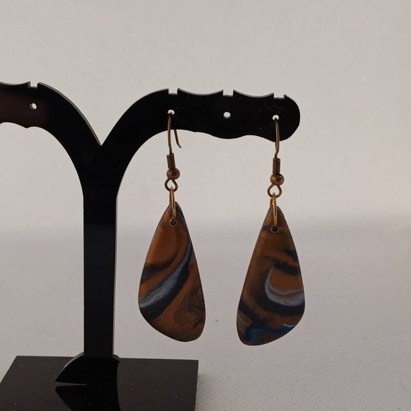 Oorbellen fimoklei druppel bruin blauw