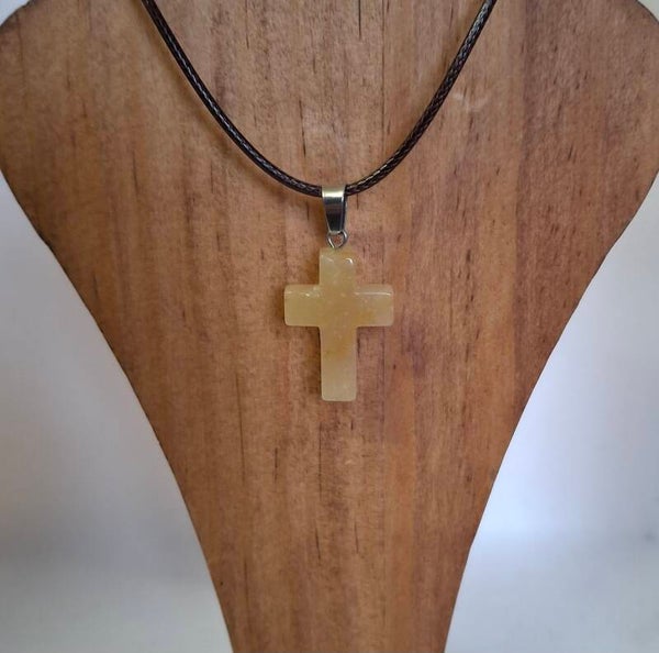 Ketting met natuurstenen hanger kruis